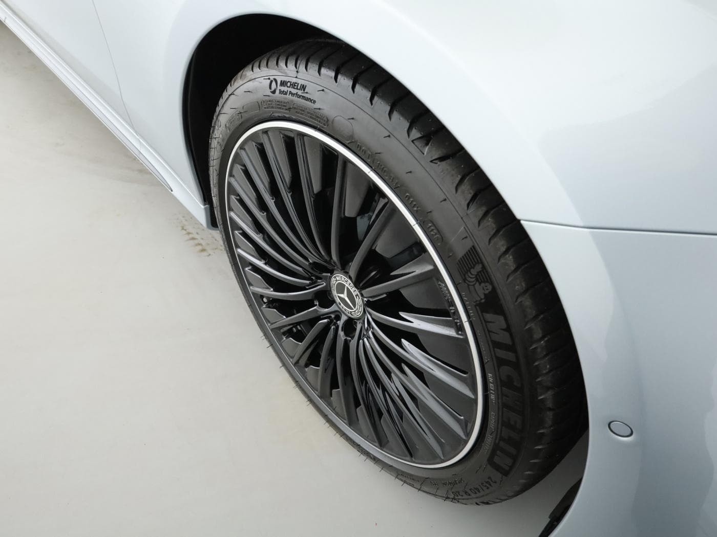 Mercedes-Benz E 300 de 4MATIC T-Modell mit EQ Hybrid Technologie Bild 22