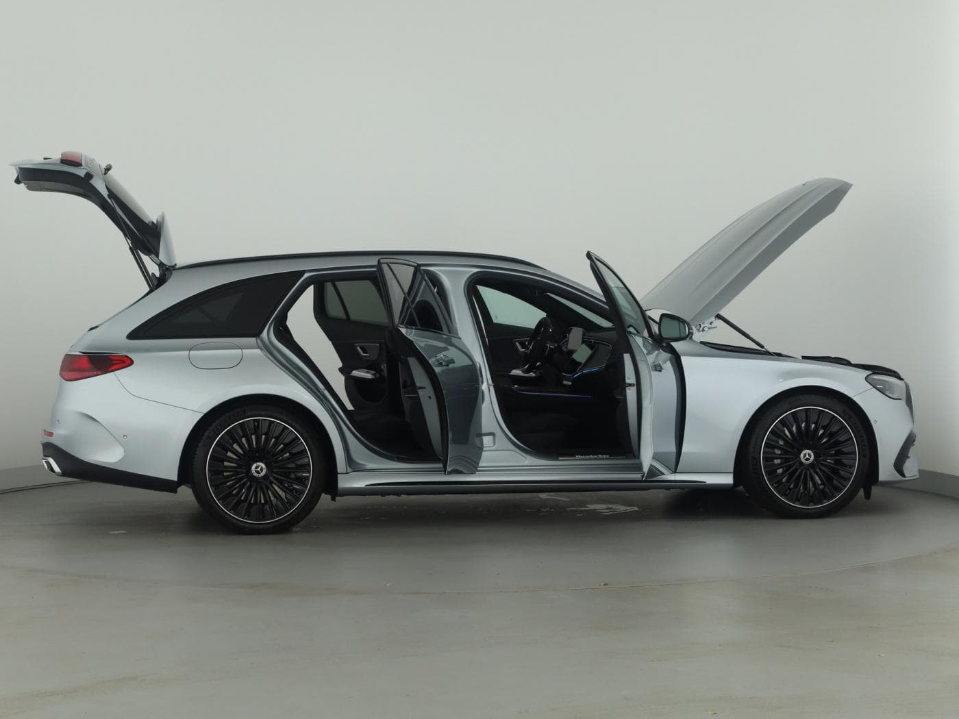 Mercedes-Benz E 300 de 4MATIC T-Modell mit EQ Hybrid Technologie Bild 8