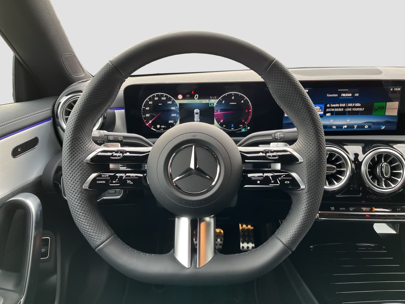 Mercedes-Benz CLA 200 d SB Bild 10