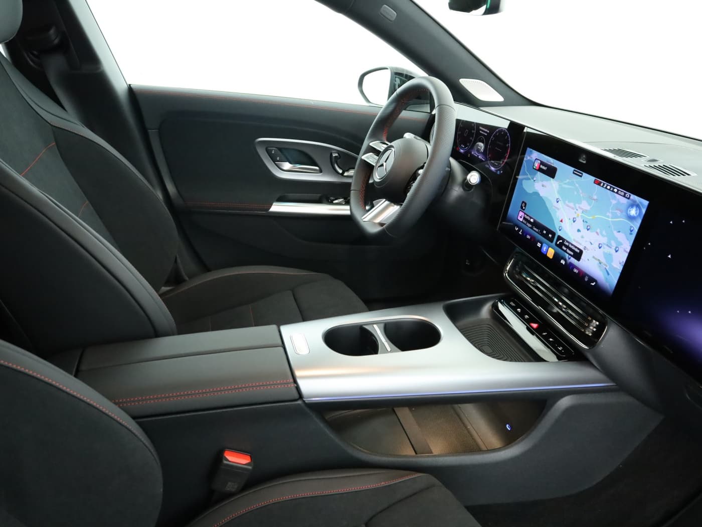 Mercedes-Benz CLA 220 Bild 17