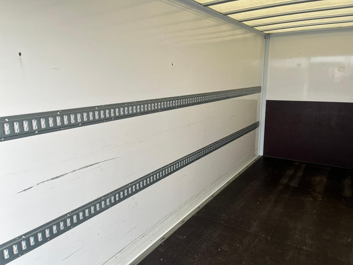 Mitsubishi Fuso Fuso Canter 7C18 AMT Junge Kofferaufbau Bild 13