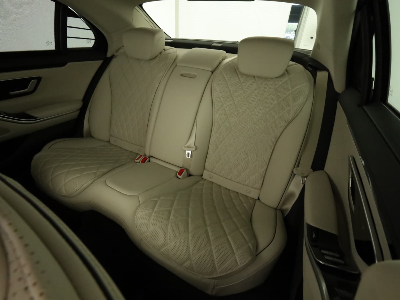 Mercedes-Benz S 400 d 4M Bild 18