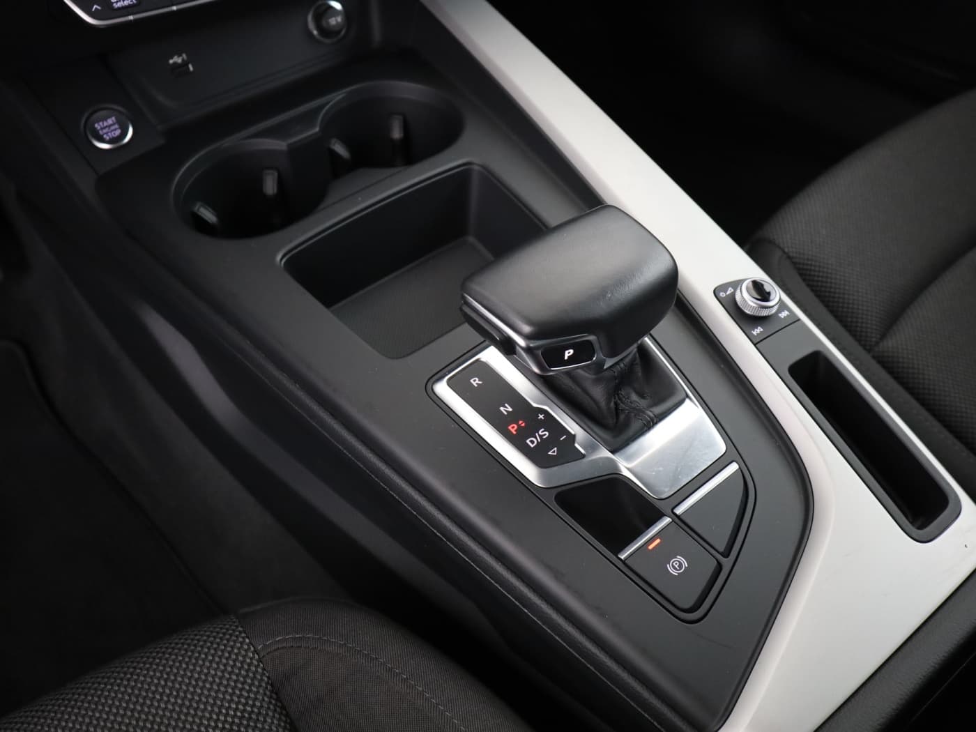 Audi A4 40 quattro 2.0 TDI Avant advanced Bild 15