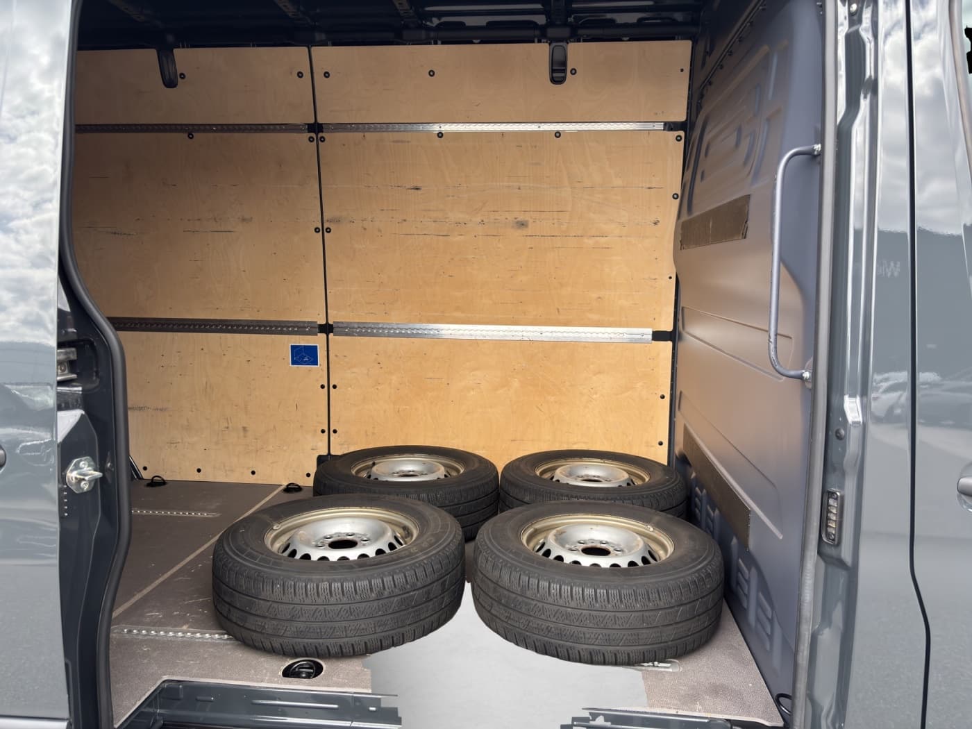 Mercedes-Benz Sprinter 317 CDI Kasten Bild 16