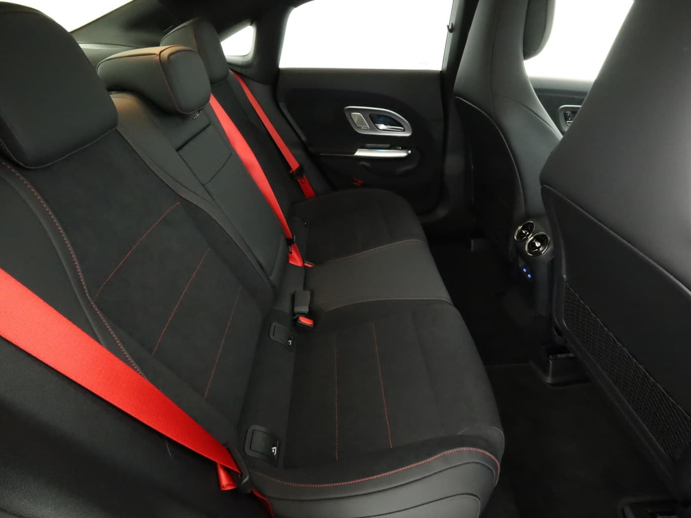 Mercedes-Benz CLA 200 Bild 27