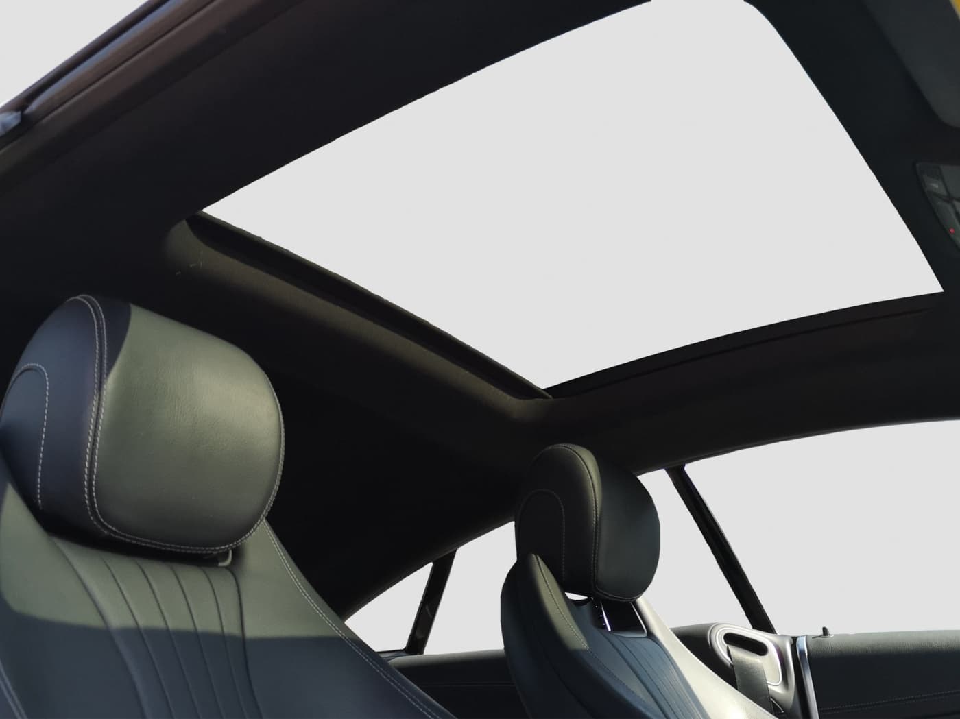 Mercedes-Benz E 200 Coup Bild 16
