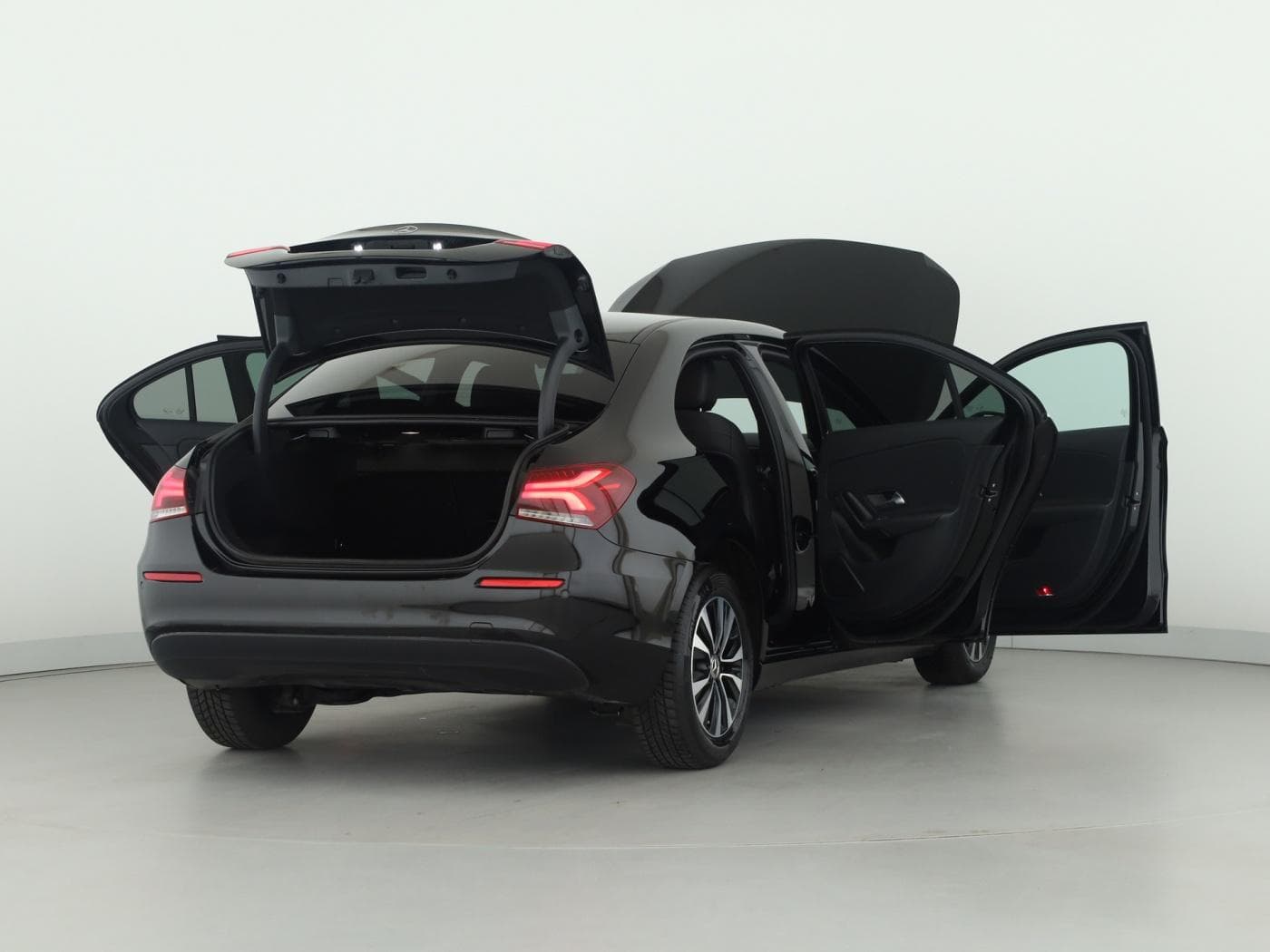 Mercedes-Benz A 180 d Lim Bild 9