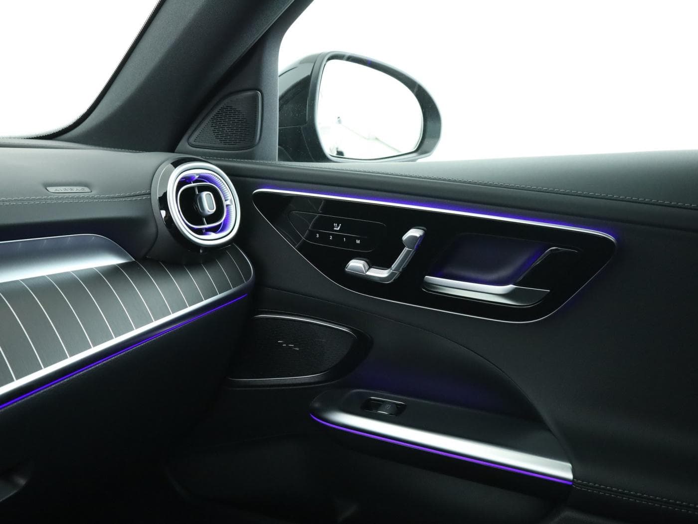 Mercedes-Benz C 300 e T-Modell mit EQ Hybrid Technologie Bild 16