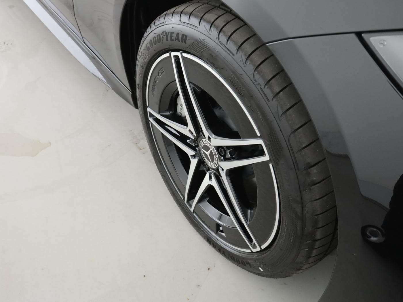 Mercedes-Benz C 300 e T-Modell mit EQ Hybrid Technologie Bild 21