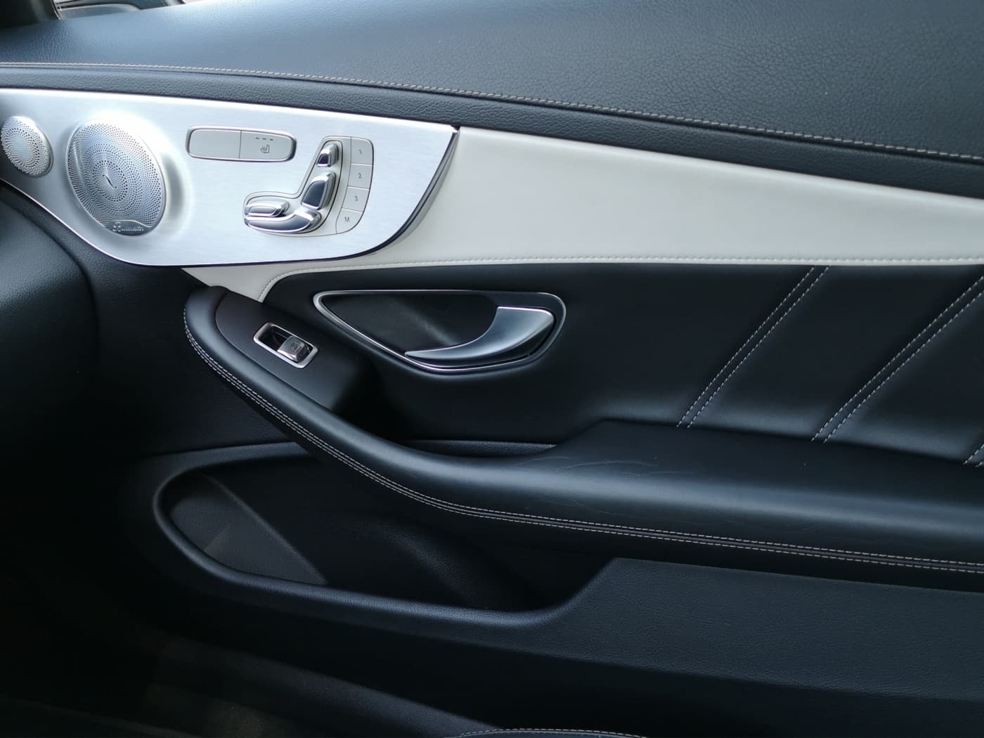 Mercedes-Benz C 63 AMG S Coup Bild 14