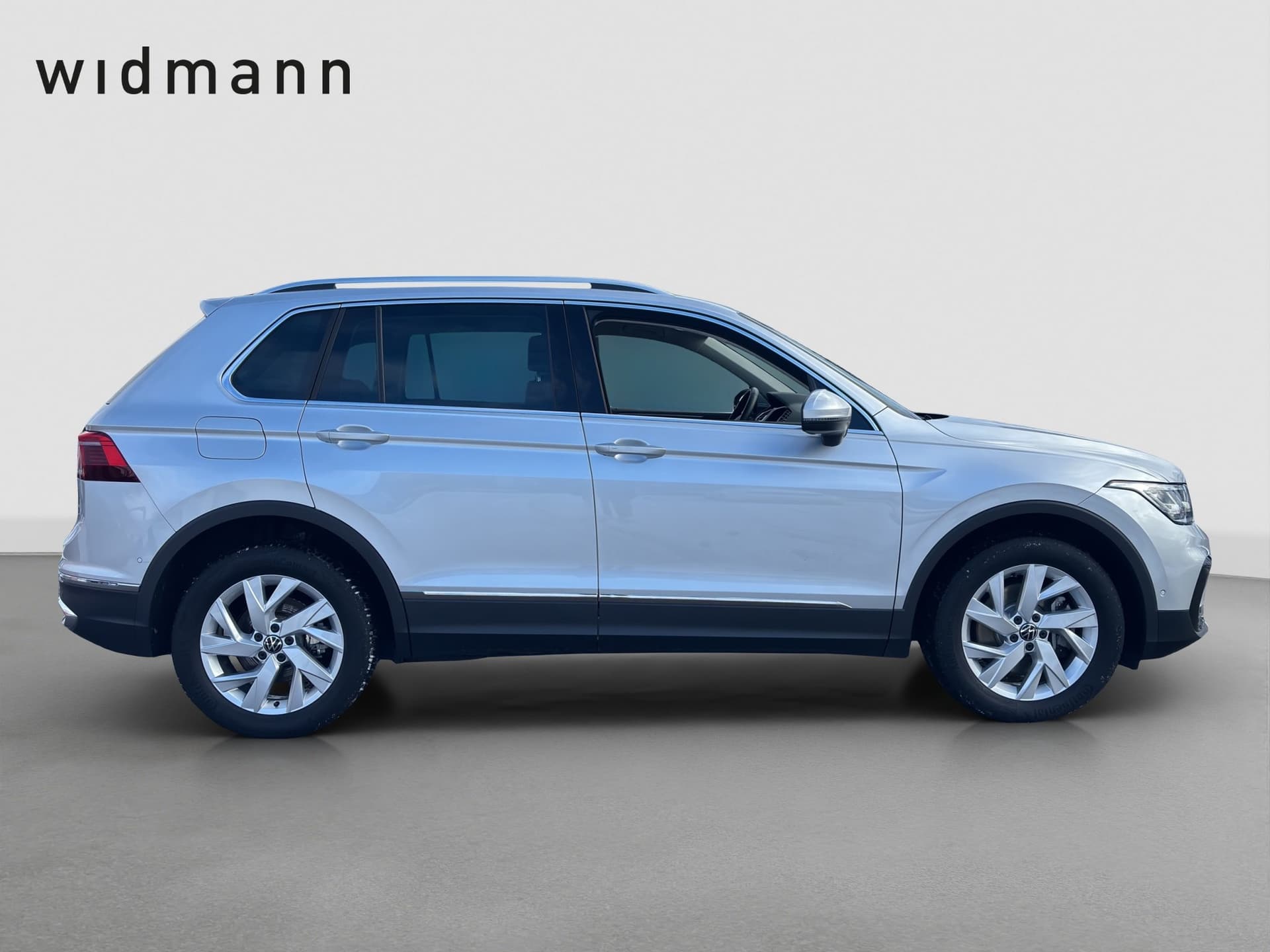 Volkswagen Tiguan Elegance 1.4 electric/TSI eHybrid 180kW 6-Gang DSG 4 Türen Bild 6