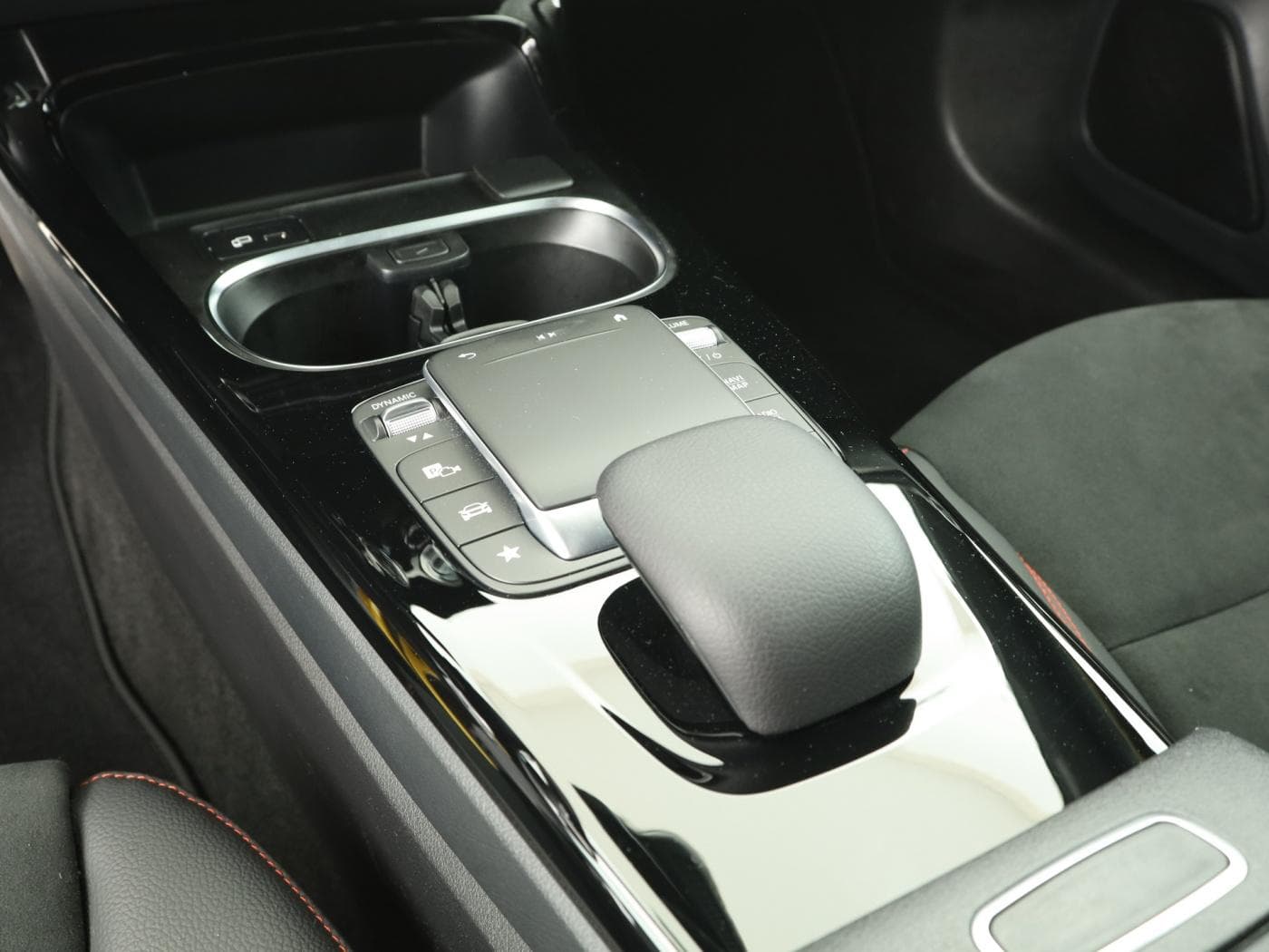 Mercedes-Benz A 250 4M Bild 15