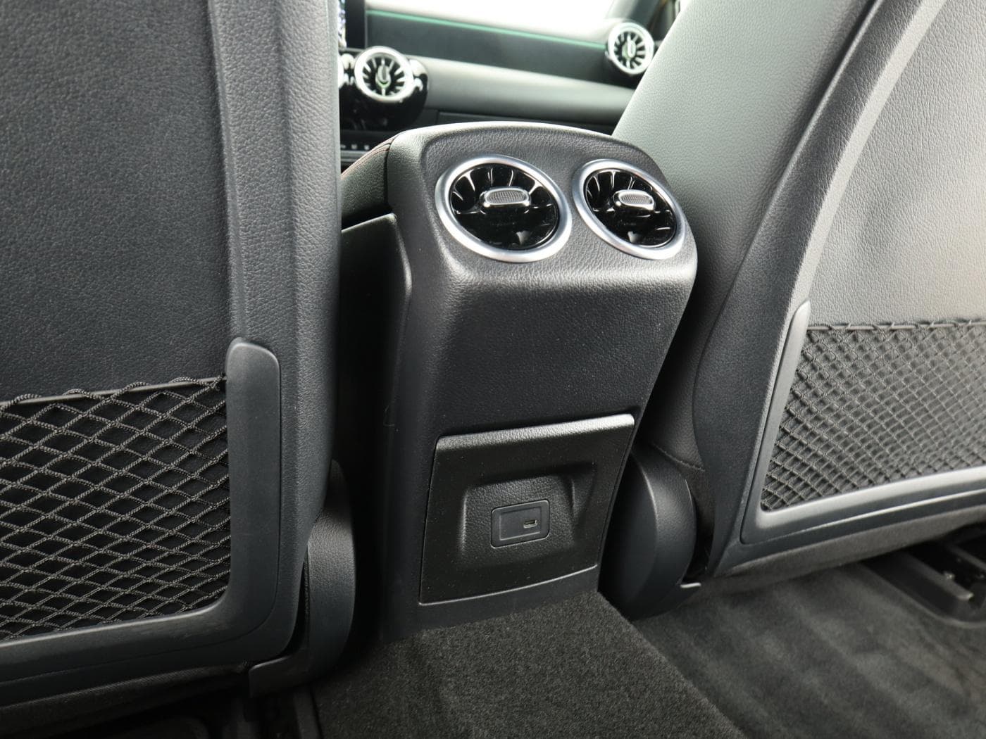 Mercedes-Benz A 250 4M Bild 23