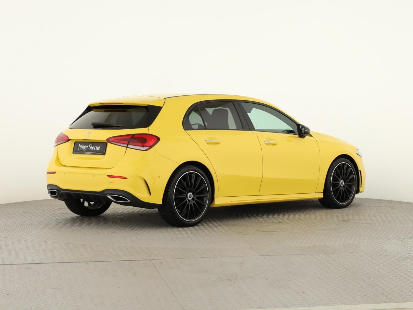 Mercedes-Benz A 250 4M Bild 6