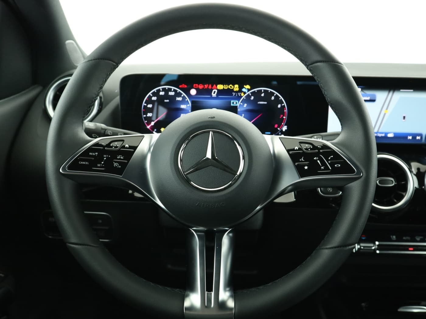 Mercedes-Benz B 180 Bild 11