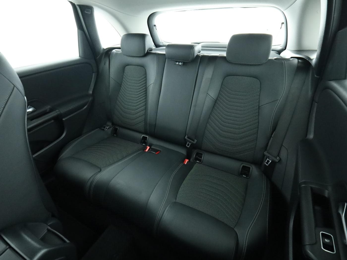 Mercedes-Benz B 180 d Bild 18