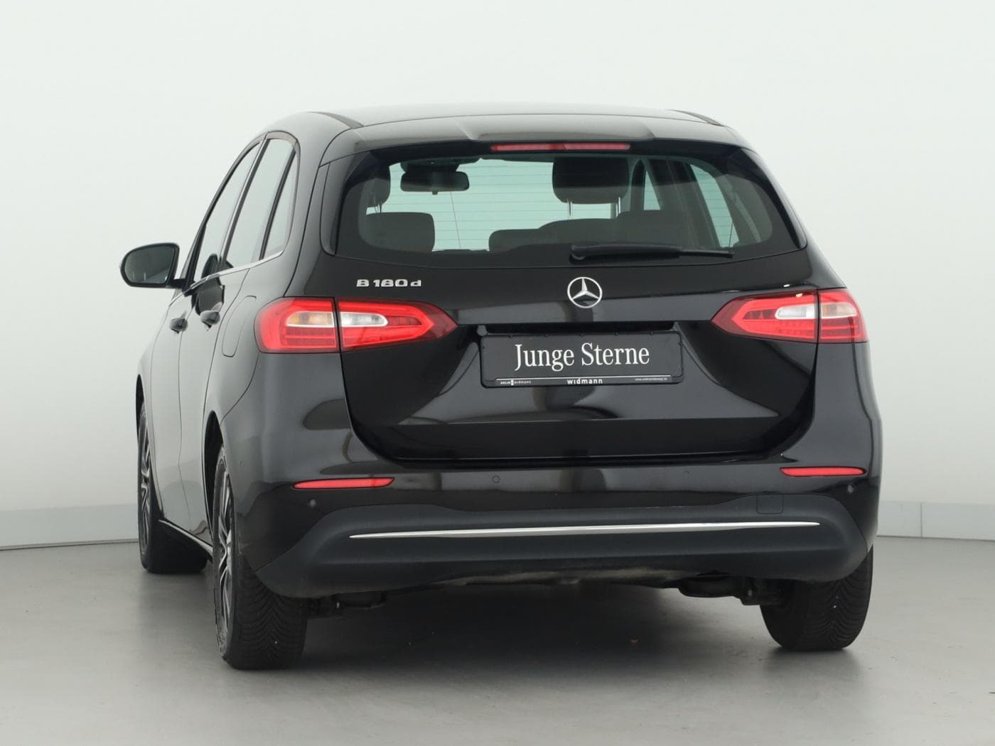 Mercedes-Benz B 180 d Bild 4