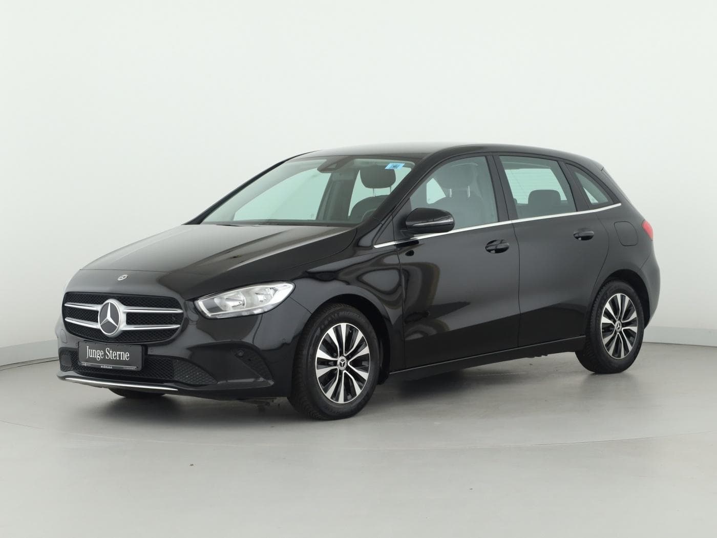 Mercedes-Benz B 180 d Bild 5
