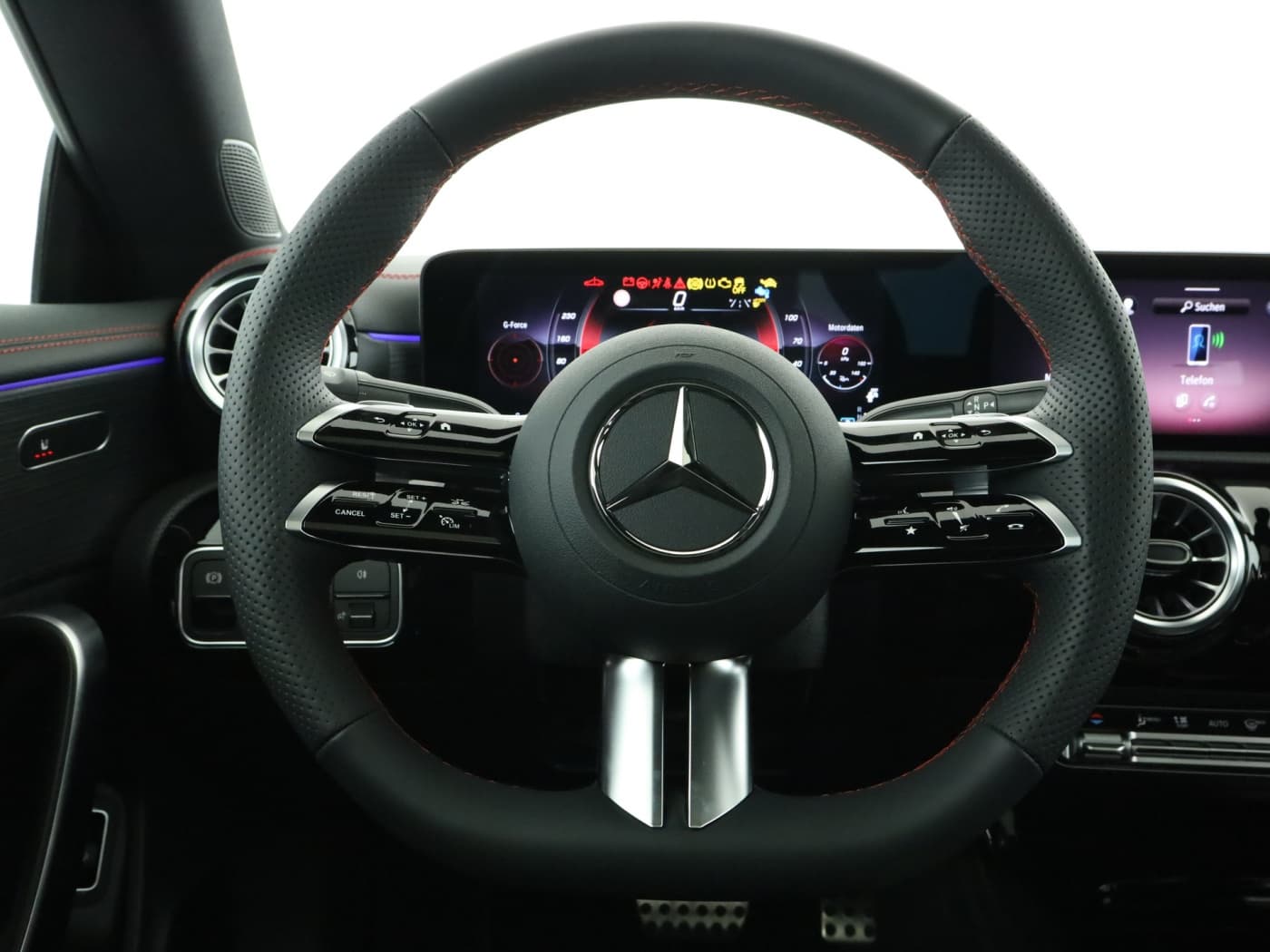Mercedes-Benz CLA 180 Coup Bild 11
