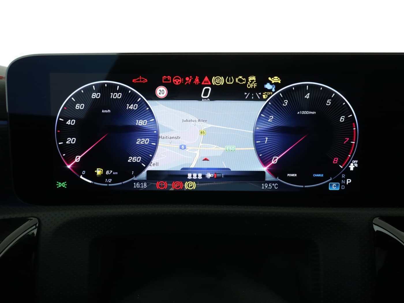Mercedes-Benz CLA 180 Coup Bild 12