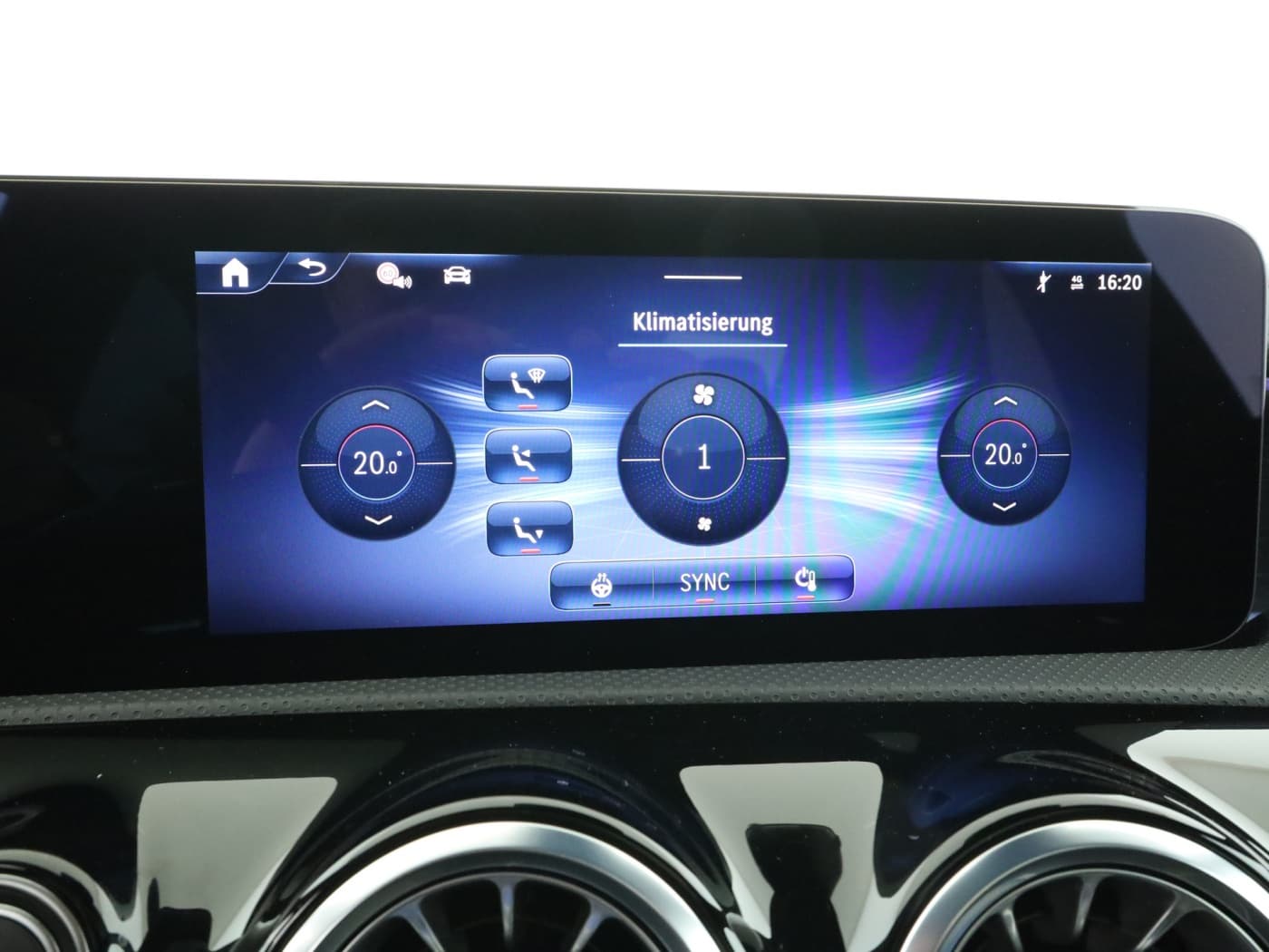 Mercedes-Benz CLA 180 Coup Bild 14