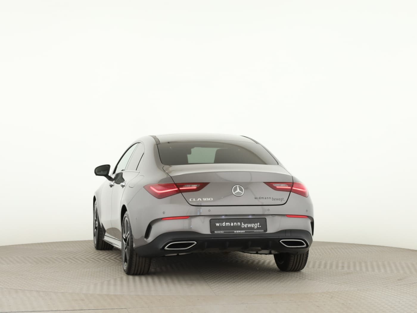 Mercedes-Benz CLA 180 Coup Bild 4
