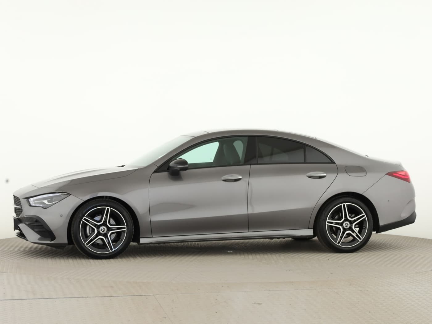 Mercedes-Benz CLA 180 Coup Bild 7
