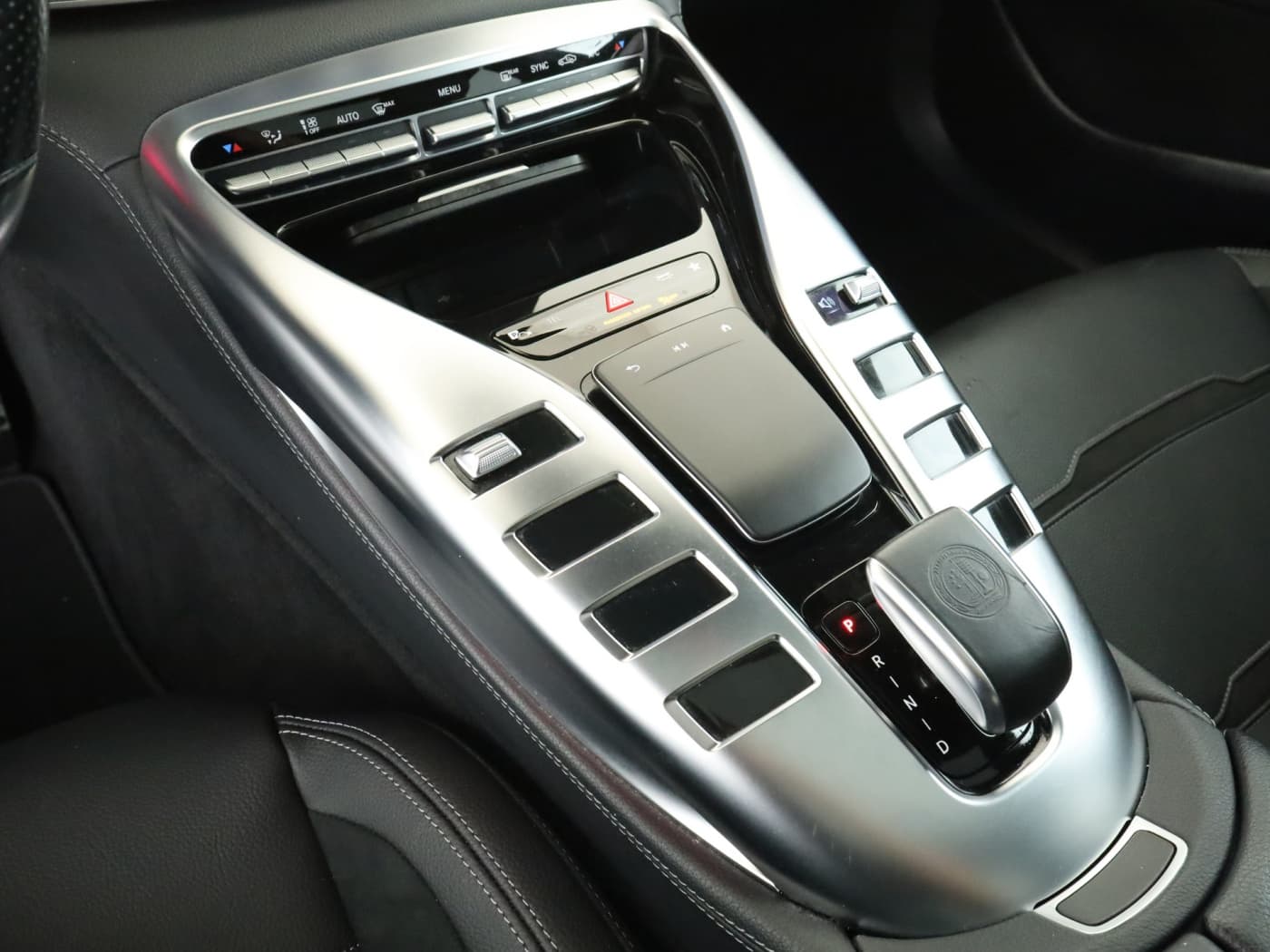 Mercedes-Benz AMG GT 43 Bild 15