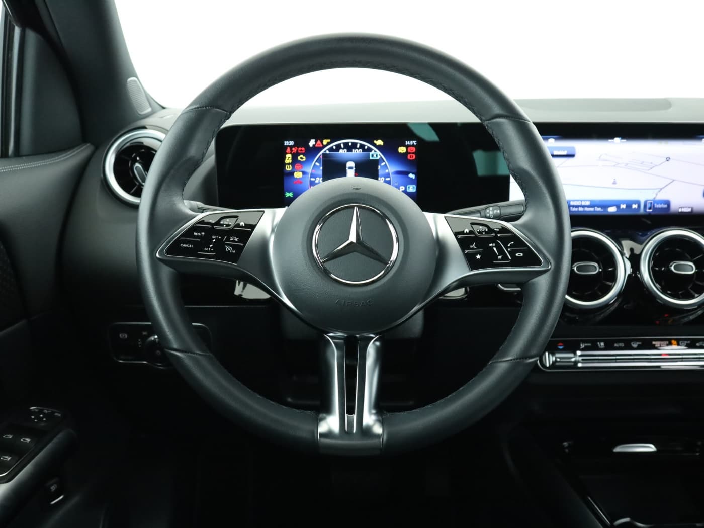Mercedes-Benz GLA 200 Bild 11