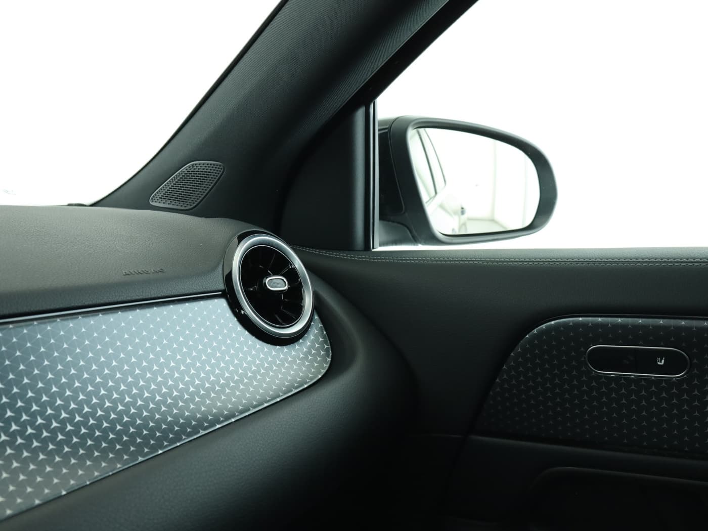 Mercedes-Benz GLA 200 Bild 16