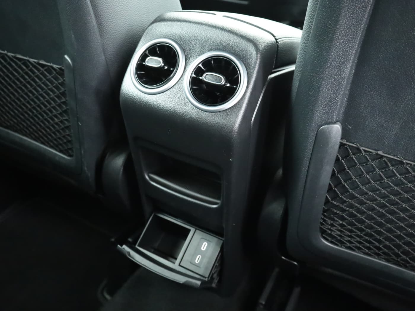 Mercedes-Benz GLA 200 Bild 23