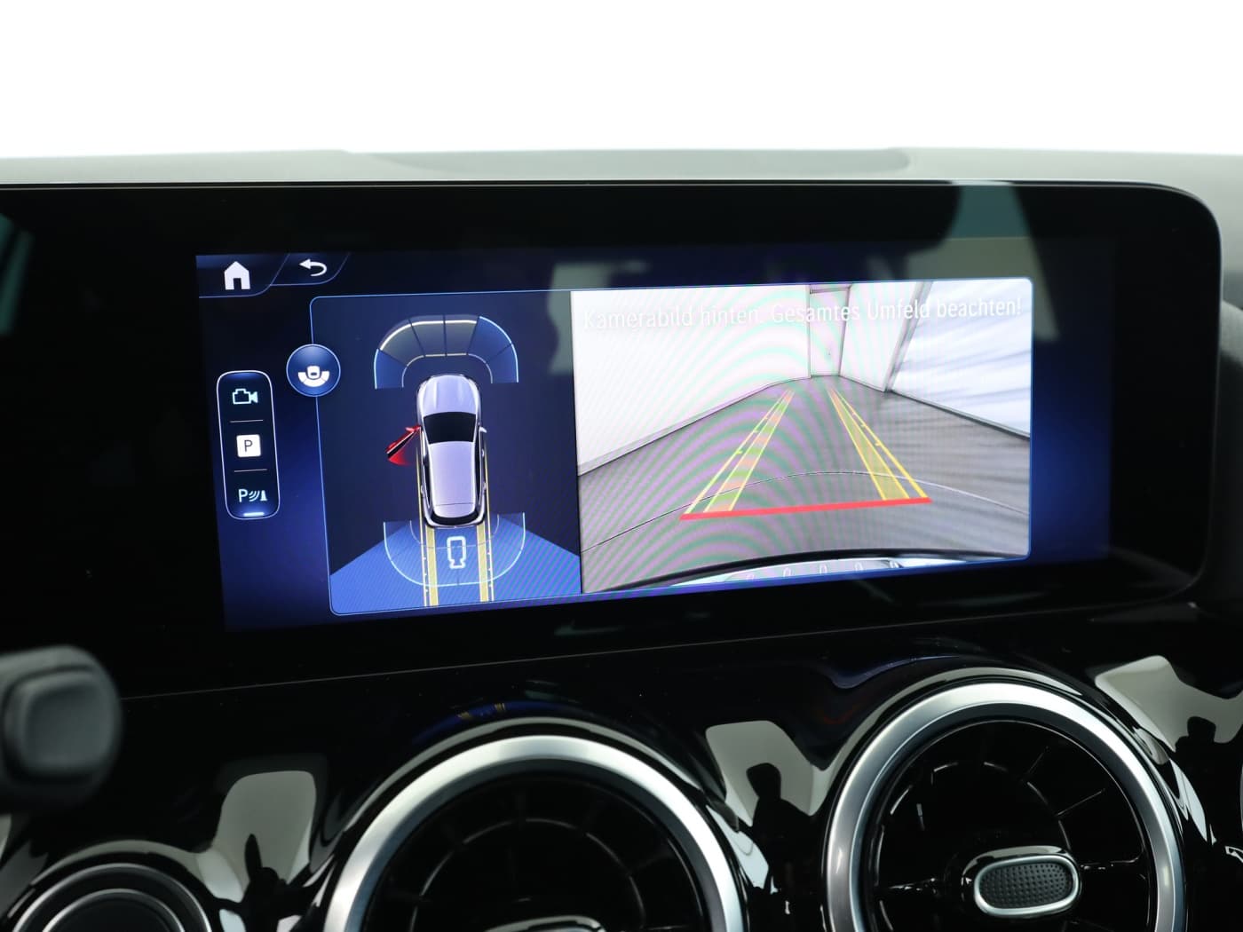 Mercedes-Benz GLA 200 Bild 26