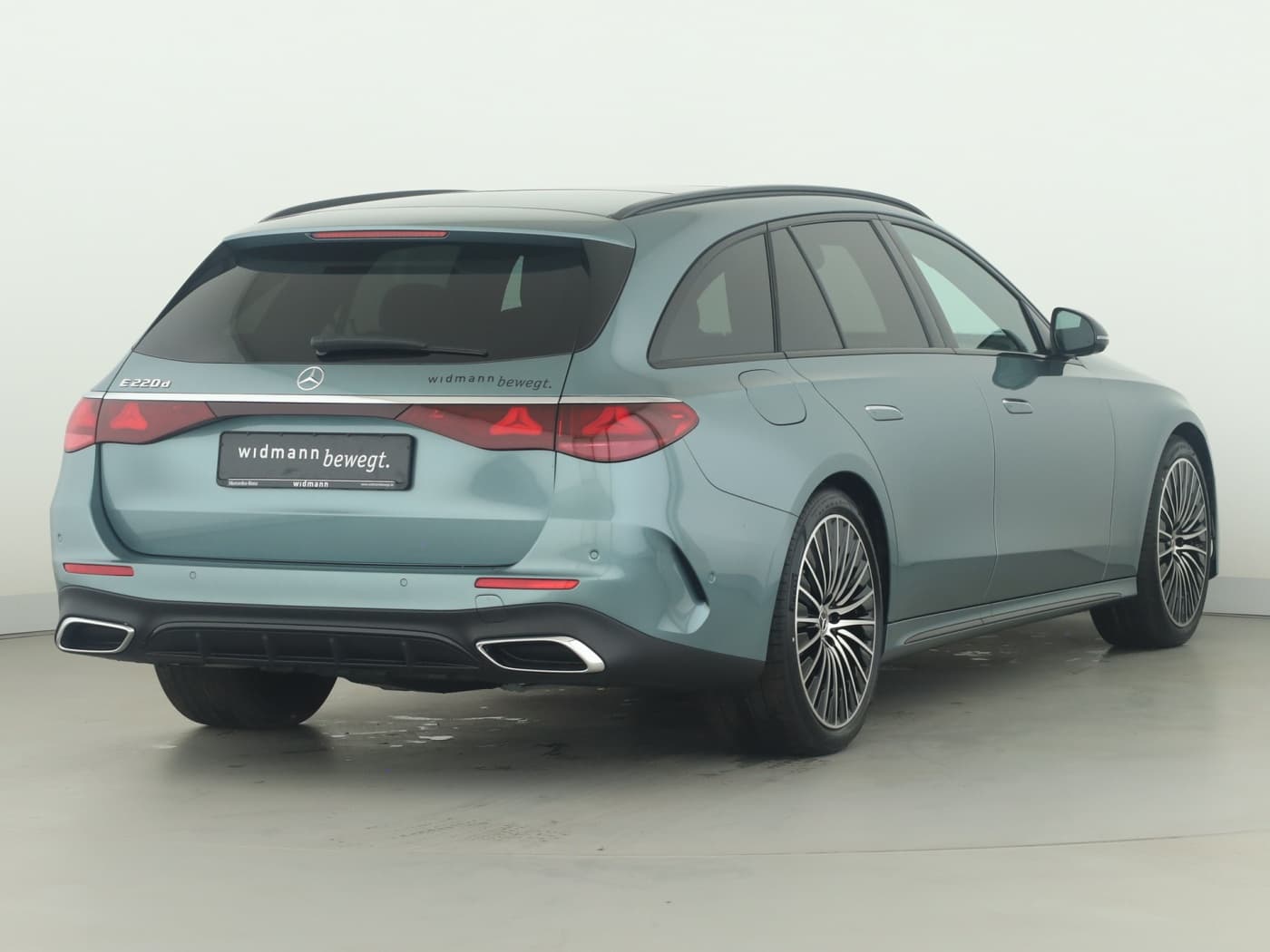 Mercedes-Benz E 220 d T-Modell Bild 2