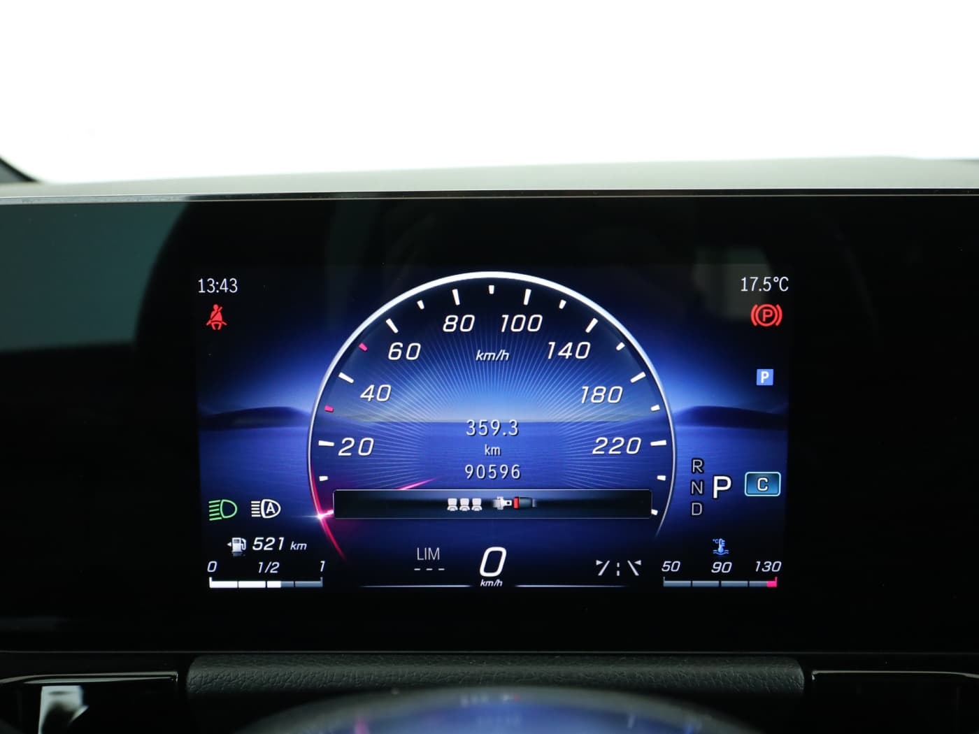 Mercedes-Benz B 180 d Bild 12