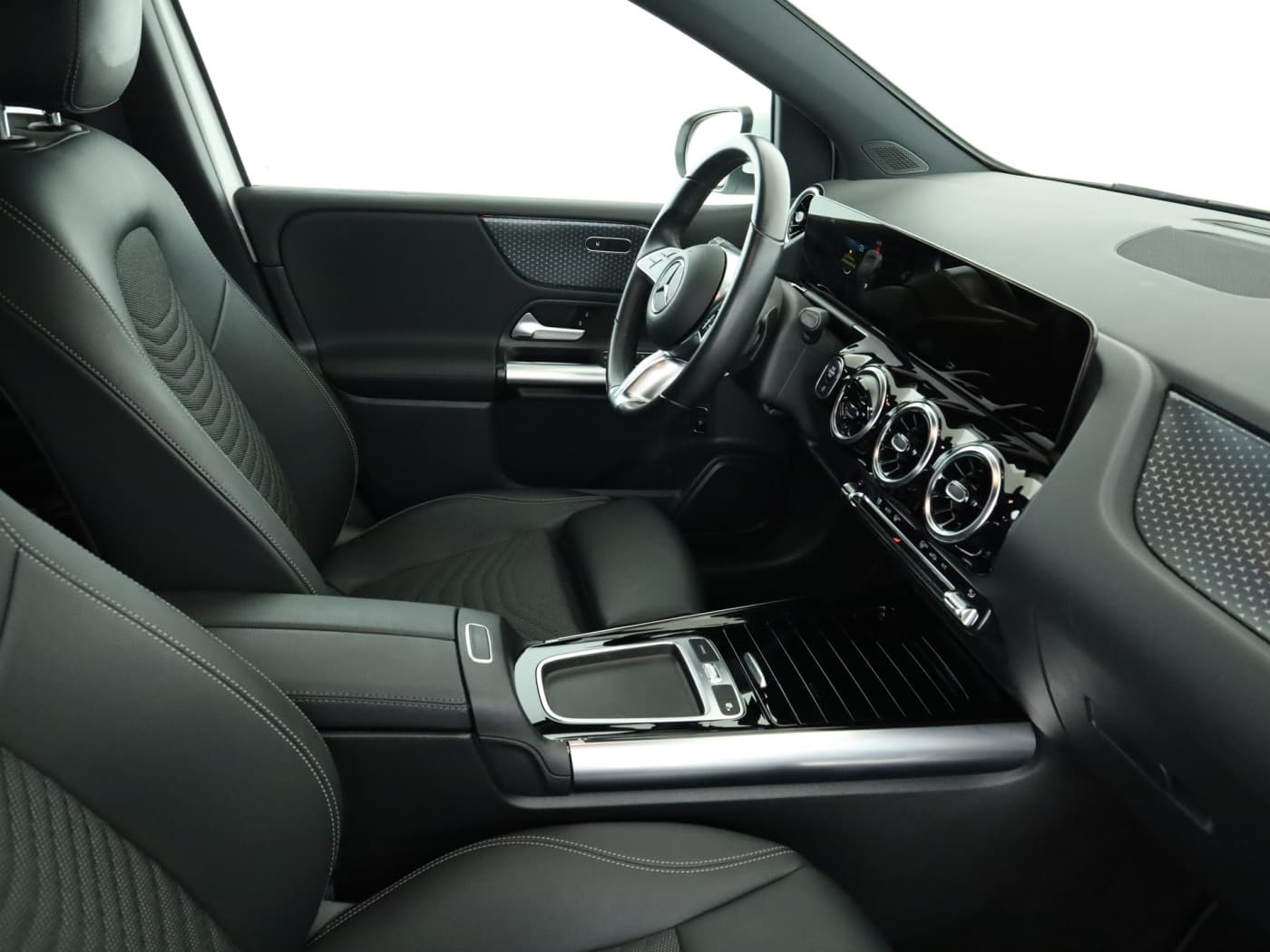 Mercedes-Benz B 180 d Bild 17