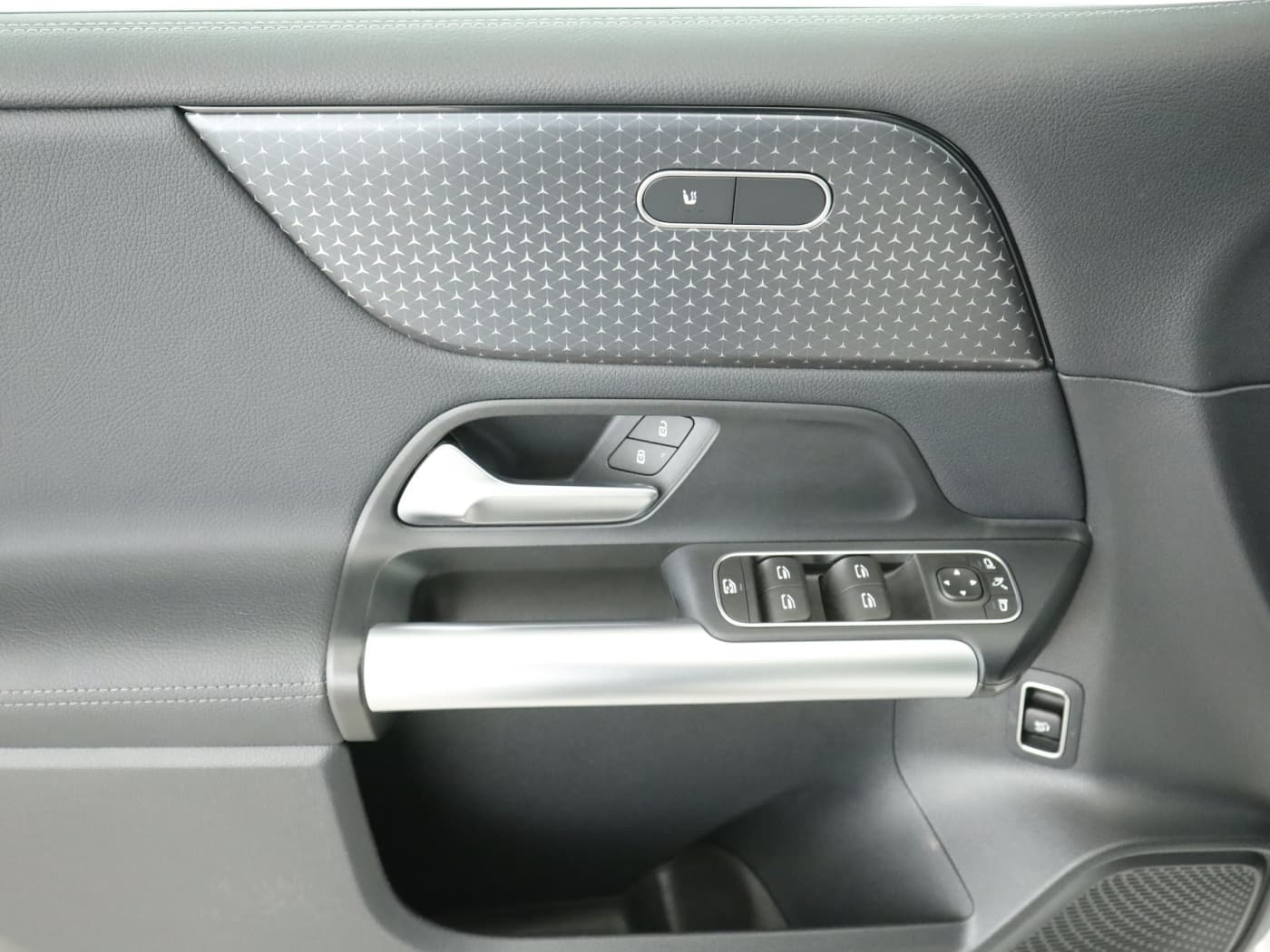 Mercedes-Benz B 180 d Bild 20