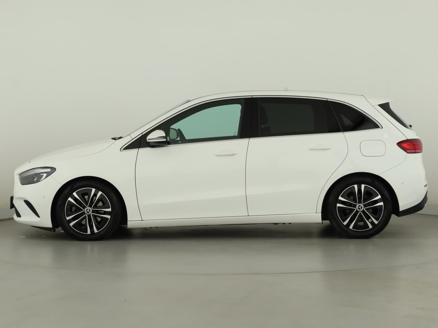 Mercedes-Benz B 180 d Bild 7