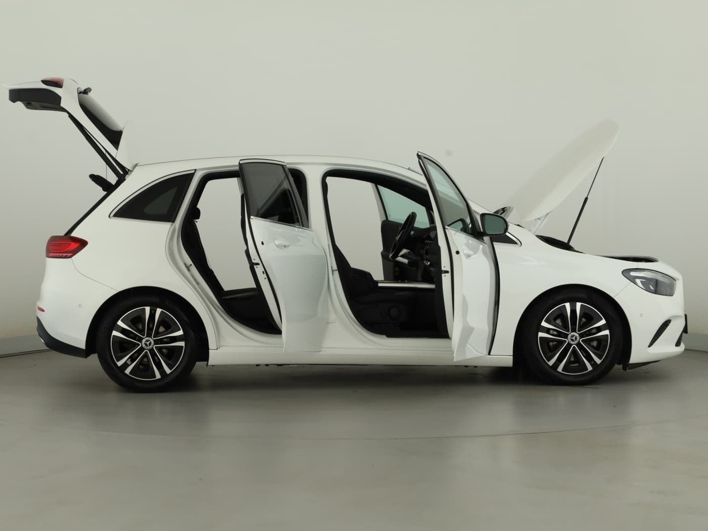 Mercedes-Benz B 180 d Bild 8