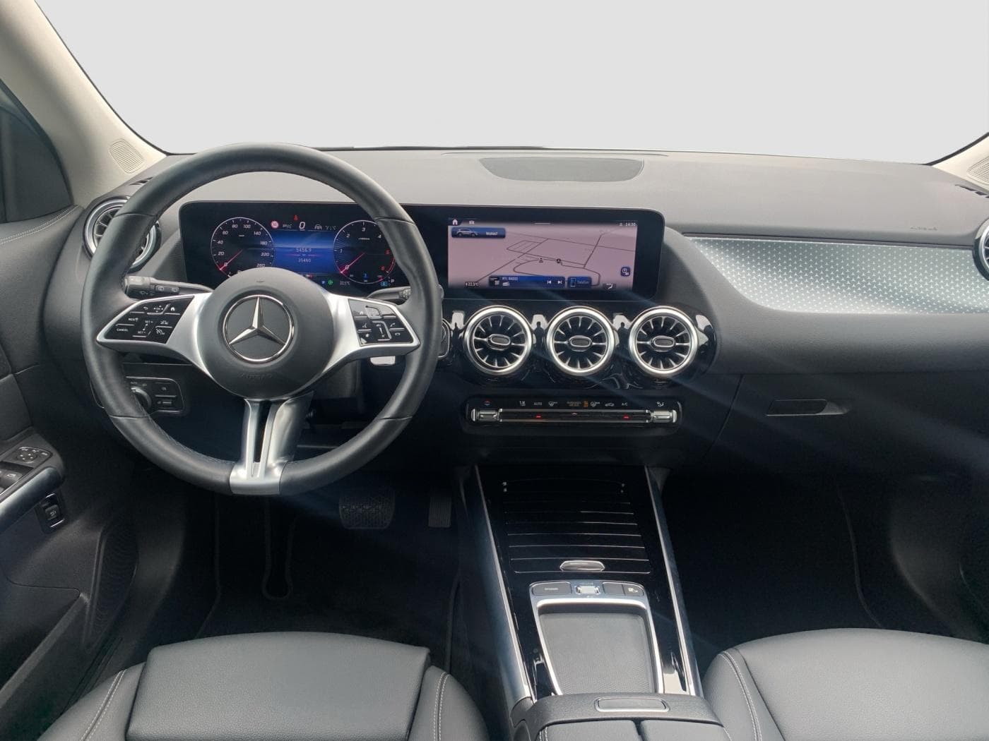 Mercedes-Benz GLA 200 d 4M Bild 9
