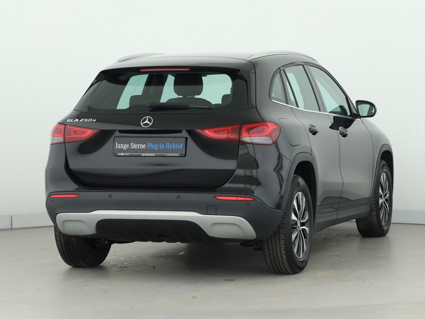 Mercedes-Benz GLA 250 e Bild 2