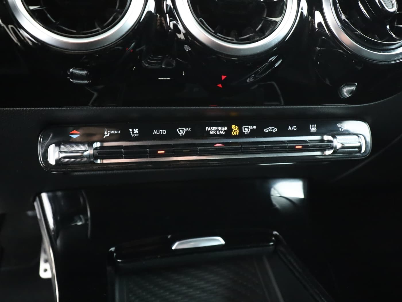 Mercedes-Benz CLA 250 e Bild 14