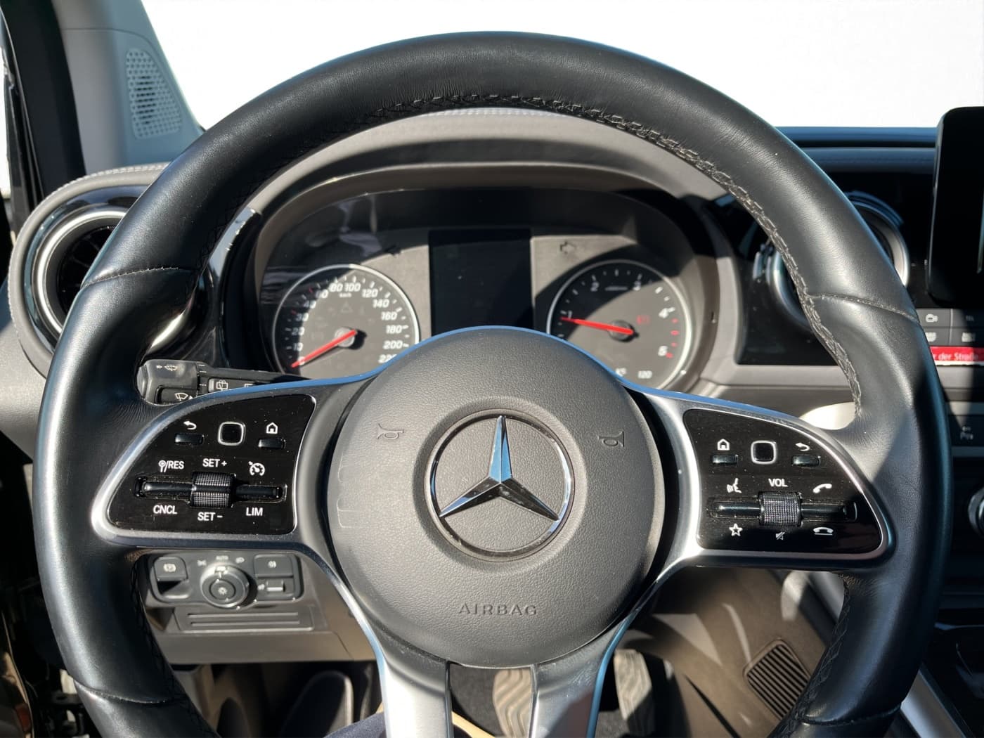 Mercedes-Benz T 180 d PROGRESSIVE Bild 10