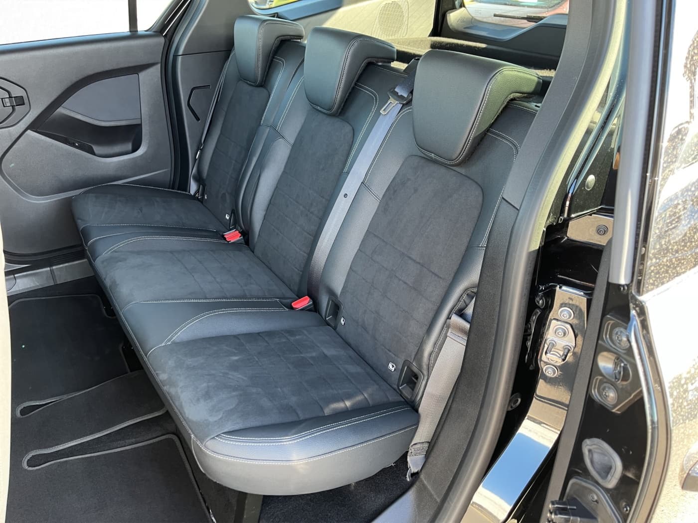 Mercedes-Benz T 180 d PROGRESSIVE Bild 15