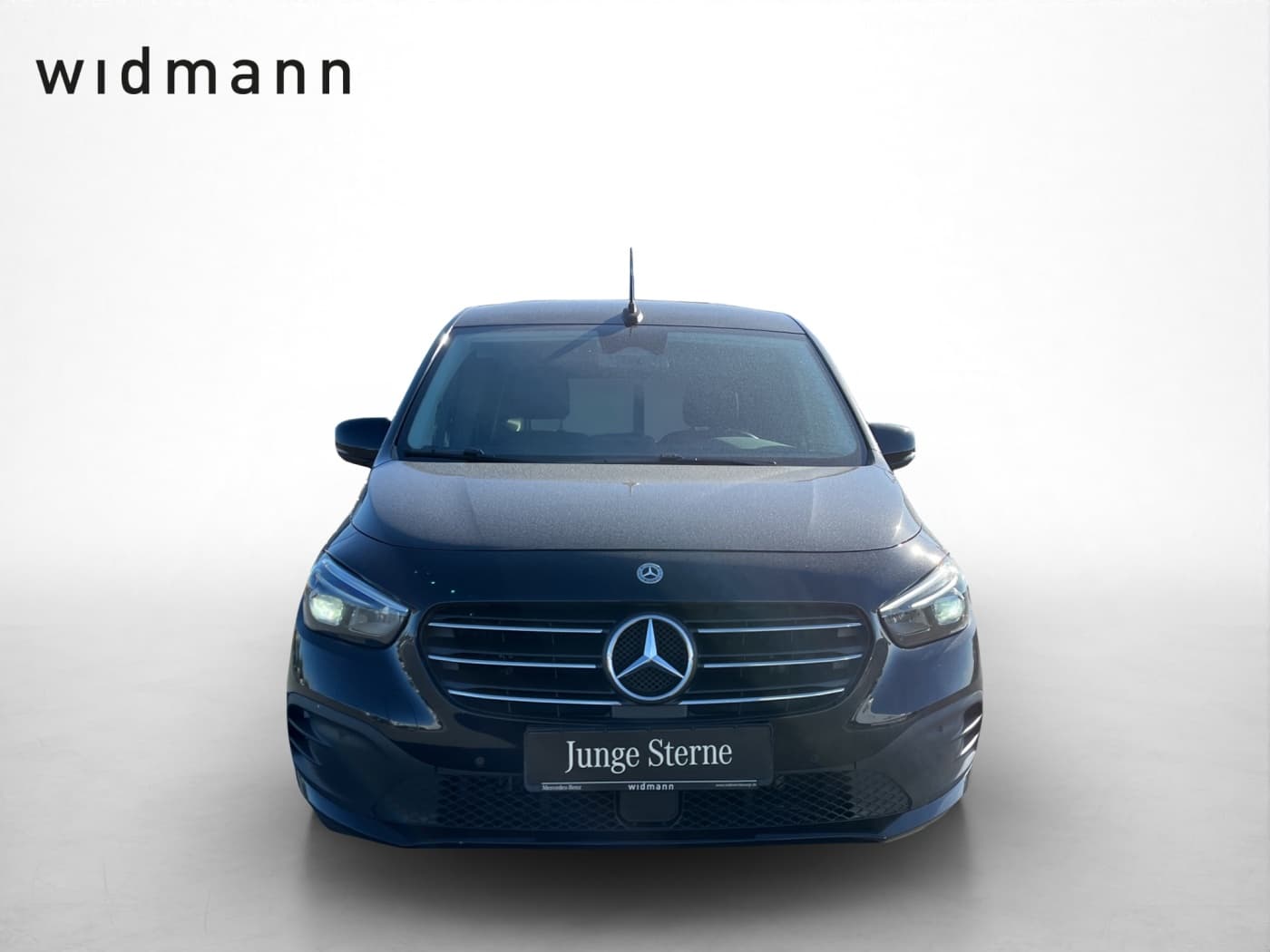 Mercedes-Benz T 180 d PROGRESSIVE Bild 2