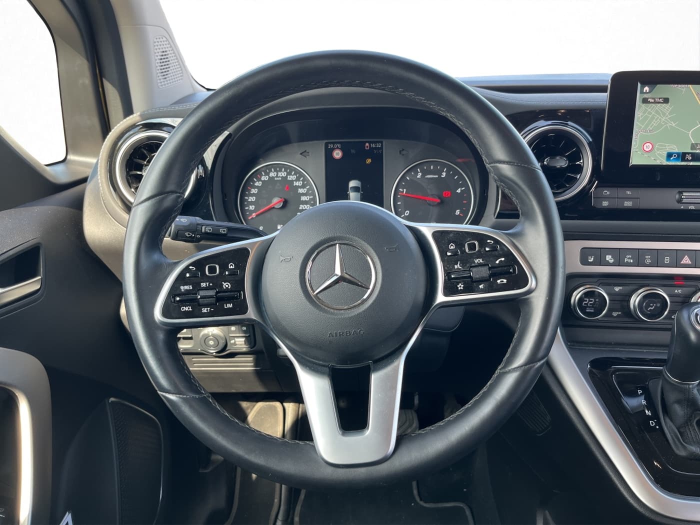 Mercedes-Benz T 180 d PROGRESSIVE Bild 10