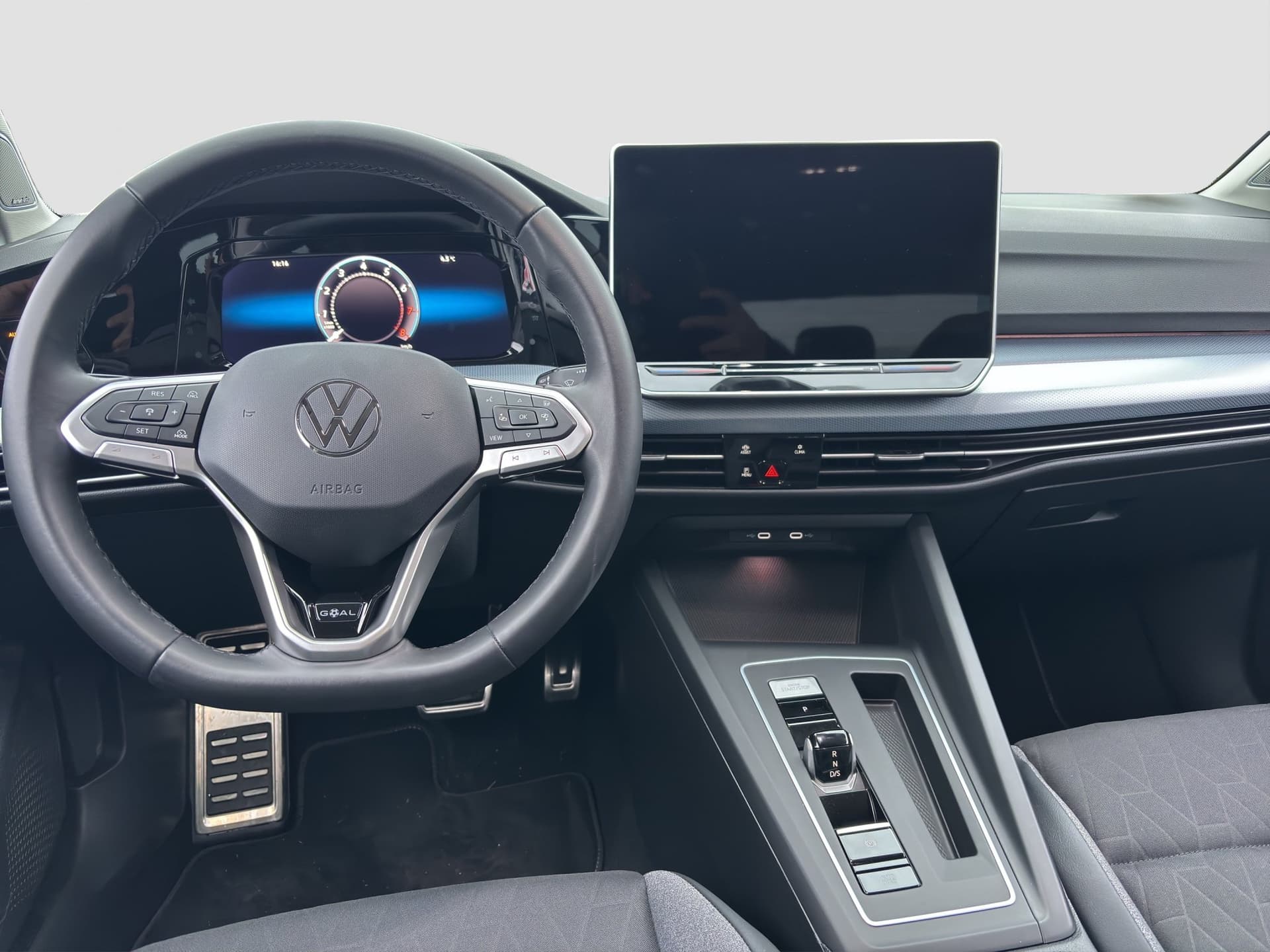 Volkswagen Golf Life GOAL 1.5 eTSI 115 PS Bild 9