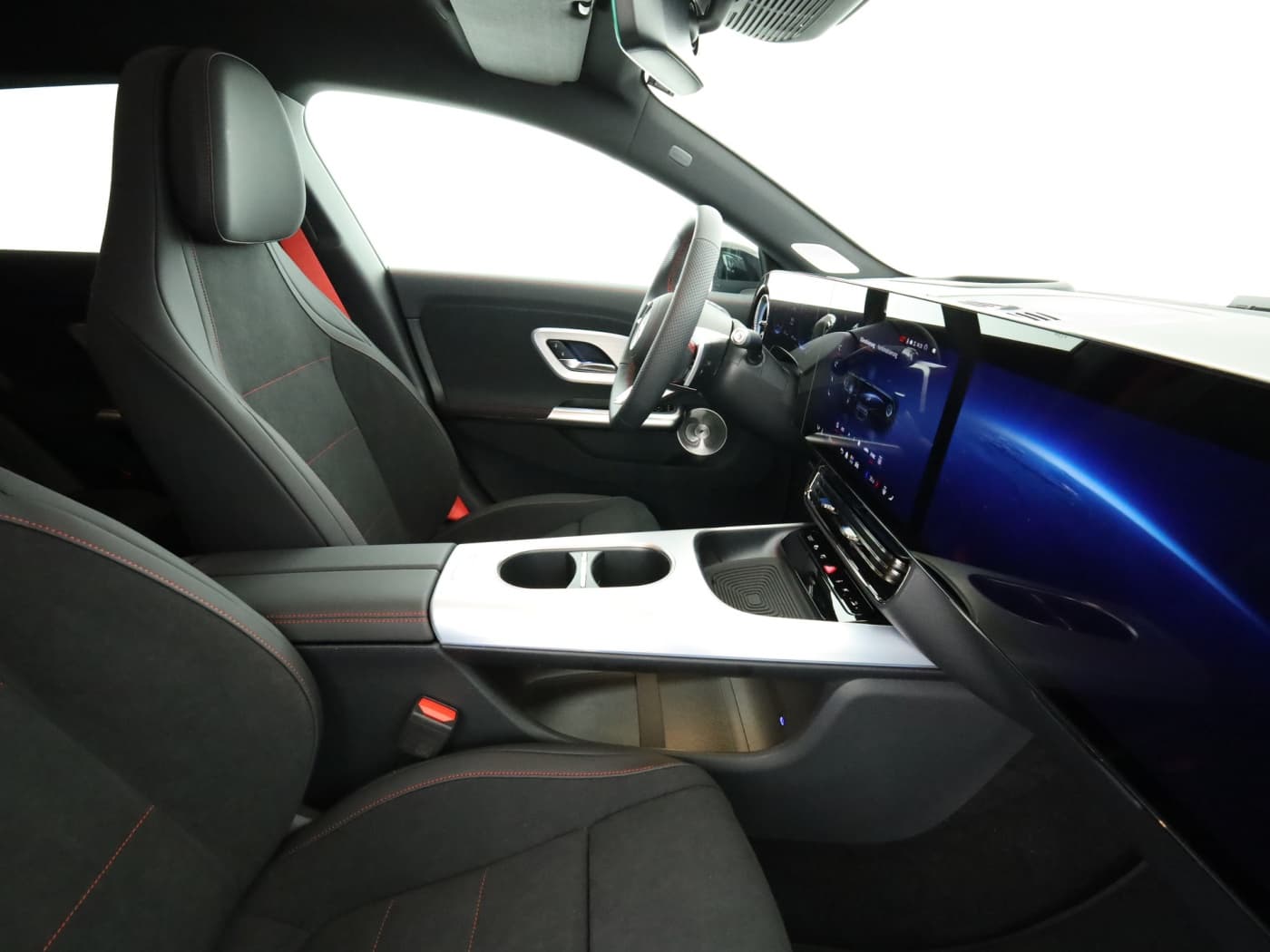 Mercedes-Benz CLA 350 4MATIC SB mit EQ Bild 17