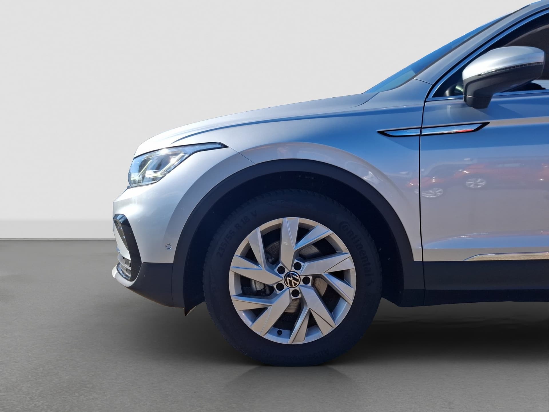 Volkswagen Tiguan Elegance 1.5 TSI DSG AHK NAVI ACC Bild 17