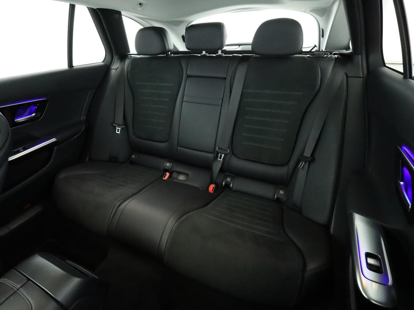 Mercedes-Benz C 300 d T Bild 18