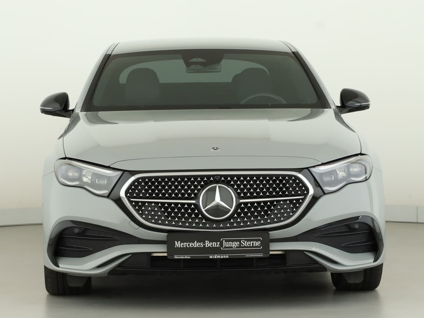 Mercedes-Benz E 220 d 4M Bild 3